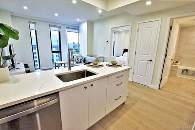 /international/us/41-26-44th-street-sunnyside-ny-110108685812/