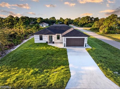 /international/us/2621-40th-street-w-lehigh-acres-fl-110110367483/