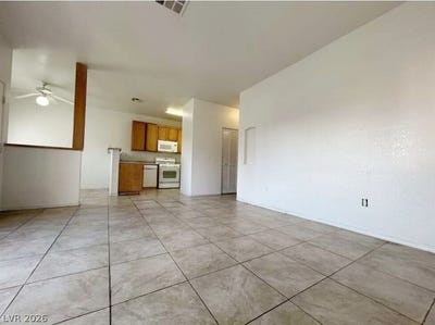 /international/us/4730-e-craig-road-las-vegas-nv-110107488724/