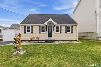/international/us/933-e-broadway-milford-ct-110107006814/