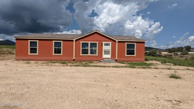 /international/us/7825-s-loma-lane-mayer-az-110102918129/