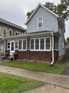 /international/us/606-w-3rd-street-dixon-il-110120511193/