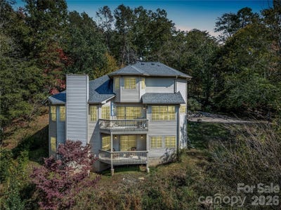 /international/us/108-june-court-lake-lure-nc-110110170874/