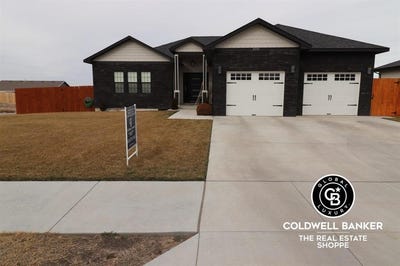 /international/us/2201-glenwood-drive-garden-city-ks-110097981152/