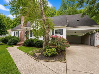 /international/us/725-court-street-paintsville-ky-110119630756/
