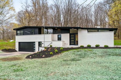 /international/us/4550-morrison-lake-road-saranac-mi-110108118466/