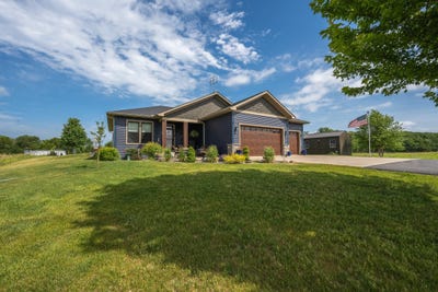 /international/us/2239-83rd-avenue-osceola-wi-110108742597/