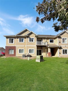 /international/us/1108-n-6th-street-indianola-ia-110120147082/