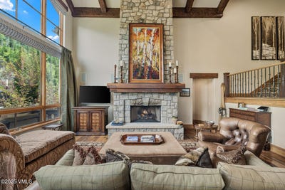 /international/us/825-forest-road-vail-co-110100455298/