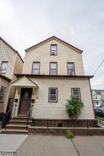 /international/us/74-4th-st-elizabeth-city-nj-110100771337/