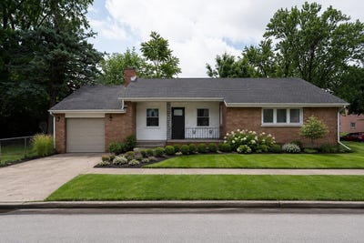 /international/us/14201-s-wentworth-avenue-riverdale-il-110119760283/