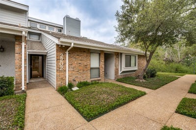 /international/us/17490-meandering-way-dallas-tx-110107486925/