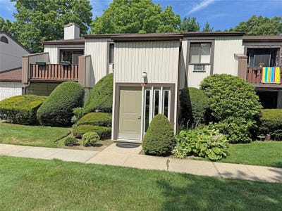 /international/us/83-richmond-boulevard-ronkonkoma-ny-110100613991/
