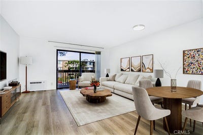 /international/us/22100-burbank-boulevard-woodland-hills-ca-110109141629/