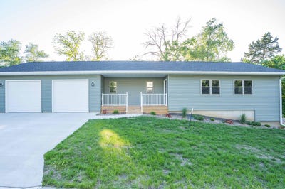 /international/us/201-n-10th-street-guthrie-center-ia-110108293994/