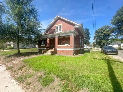 /international/us/718-n-griffin-street-danville-il-110101219860/