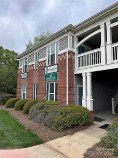 /international/us/8226-village-harbor-drive-cornelius-nc-110100078507/
