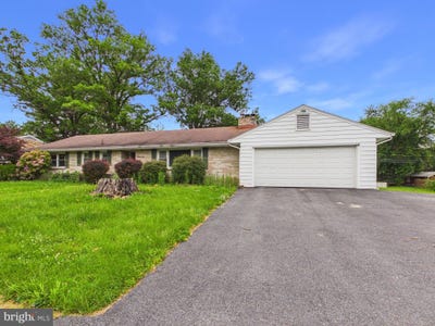 /international/us/29-central-boulevard-camp-hill-pa-110107483920/