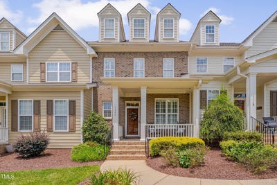 /international/us/1111-front-gate-lane-wake-forest-nc-110100614325/