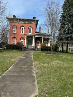 /international/us/190-mentor-avenue-painesville-oh-110101220424/
