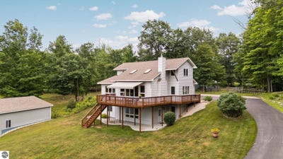 /international/us/10746-deal-road-williamsburg-mi-110101222237/?lang=en
