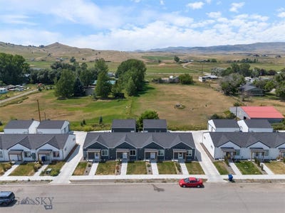 /international/us/407-brookline-street-livingston-mt-110099691594/