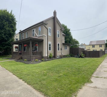 /international/us/15-3rd-street-benton-pa-110099799320/