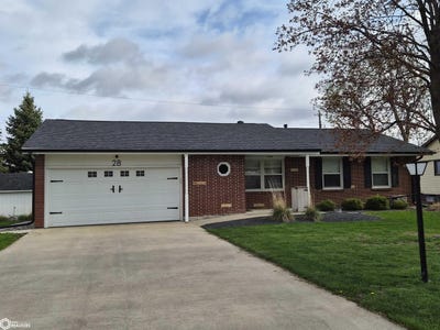 /international/us/28-spruce-drive-eagle-grove-ia-110107682394/