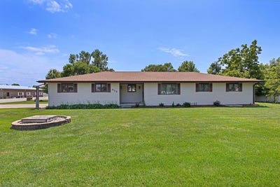 /international/us/615-e-17th-street-schuyler-ne-110109208446/