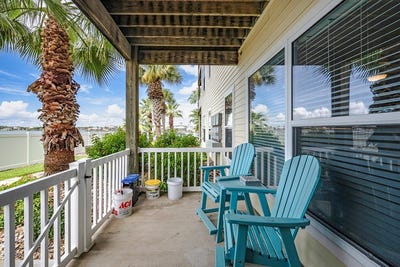 /international/us/28-sandollar-street-rockport-tx-110108195370/