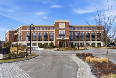 /international/us/10-shore-road-glenwood-landing-ny-110105268861/
