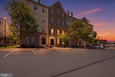 /international/us/6912-kona-drive-gainesville-va-110107689678/
