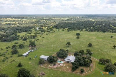 /international/us/1371-fannin-oaks-road-victoria-tx-110101267972/
