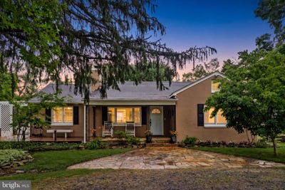 /international/us/6428-john-s-mosby-highway-middleburg-va-110108906797/