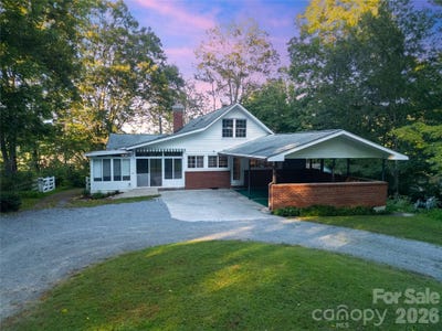 /international/us/4392-island-ford-road-brevard-nc-110120515013/