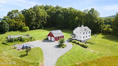 /international/us/707-edie-road-greenwich-ny-110101290334/