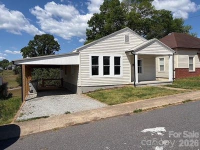 /international/us/406-realty-street-lenoir-nc-110107965661/