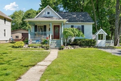 /international/us/157-east-street-oxford-vlg-mi-110108391430/