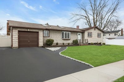 /international/us/893-connetquot-avenue-islip-terrace-ny-110106238774/
