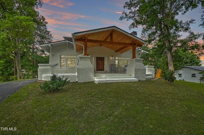 /international/us/1119-grove-street-elizabethton-tn-110101332350/?lang=en