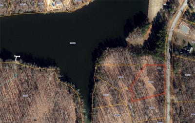 /international/us/8018-duck-pond-court-browns-summit-nc-110097987647/