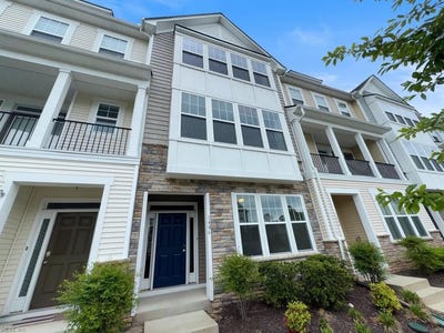 /international/us/1406-independence-boulevard-newport-news-va-110107745266/