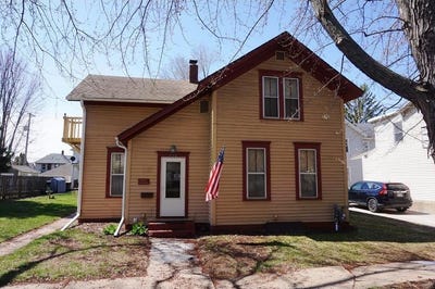 /international/us/428-n-farwell-street-eau-claire-wi-110107379093/