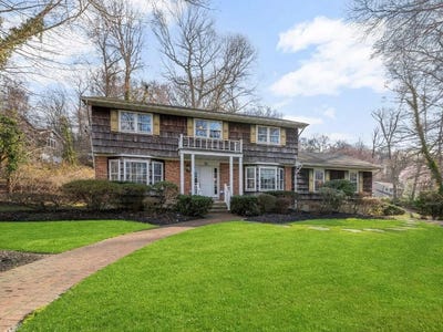 /international/us/2-cornell-court-east-setauket-ny-110098953117/