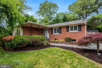 /international/us/2106-basset-street-alexandria-va-110108682450/