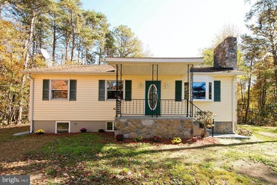 /international/us/335-whipporwill-lane-cross-junction-va-110108034877/