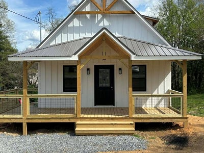 /international/us/410-look-avenue-marion-va-110106669469/