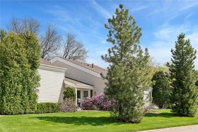 /international/us/7449-landau-drive-bloomington-mn-110107733953/