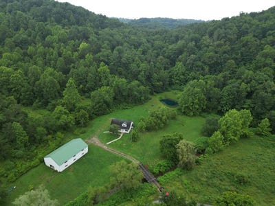 /international/us/2798-lower-creek-rd-milton-wv-110100427219/