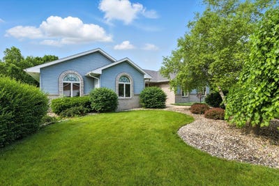 /international/us/461-e-clancy-st-jefferson-wi-110100517252/